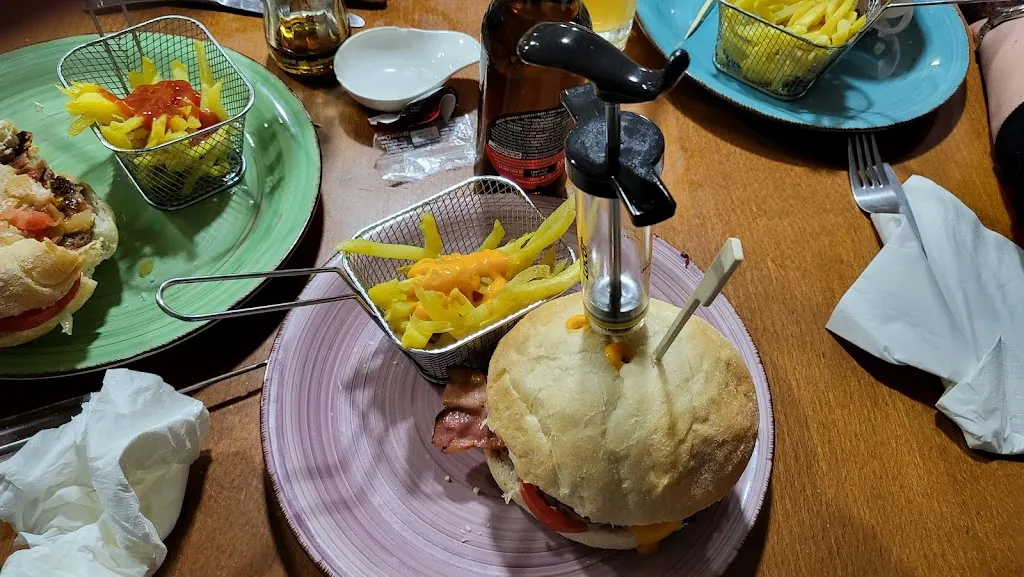 BAR AVENIDA. restaurant in Santa Cruz de Moya