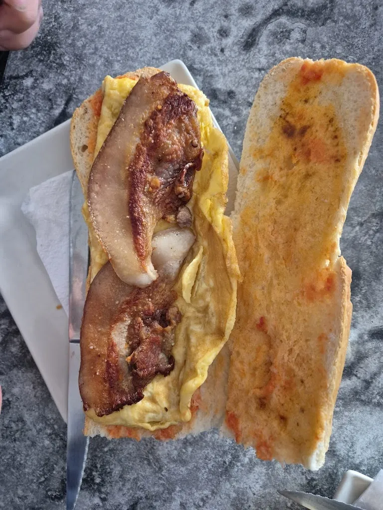 Rosa Movilla_Bar Central_Santa Cruz de Moya_review