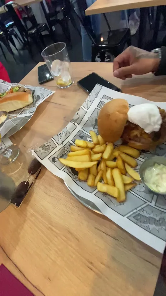 CHILLY’S_Paracuellos_slider_image_2