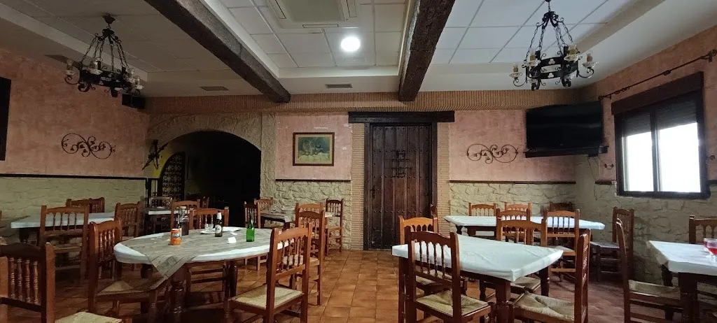 Bar Los Murcia restaurant in Valdeganga