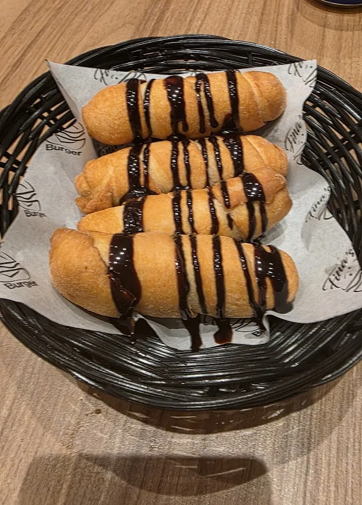 Nancy Pereira_Fina’s burger_Paracuellos_recensione