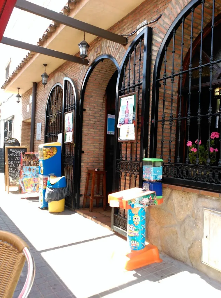 ROSYFER restaurant in Paracuellos