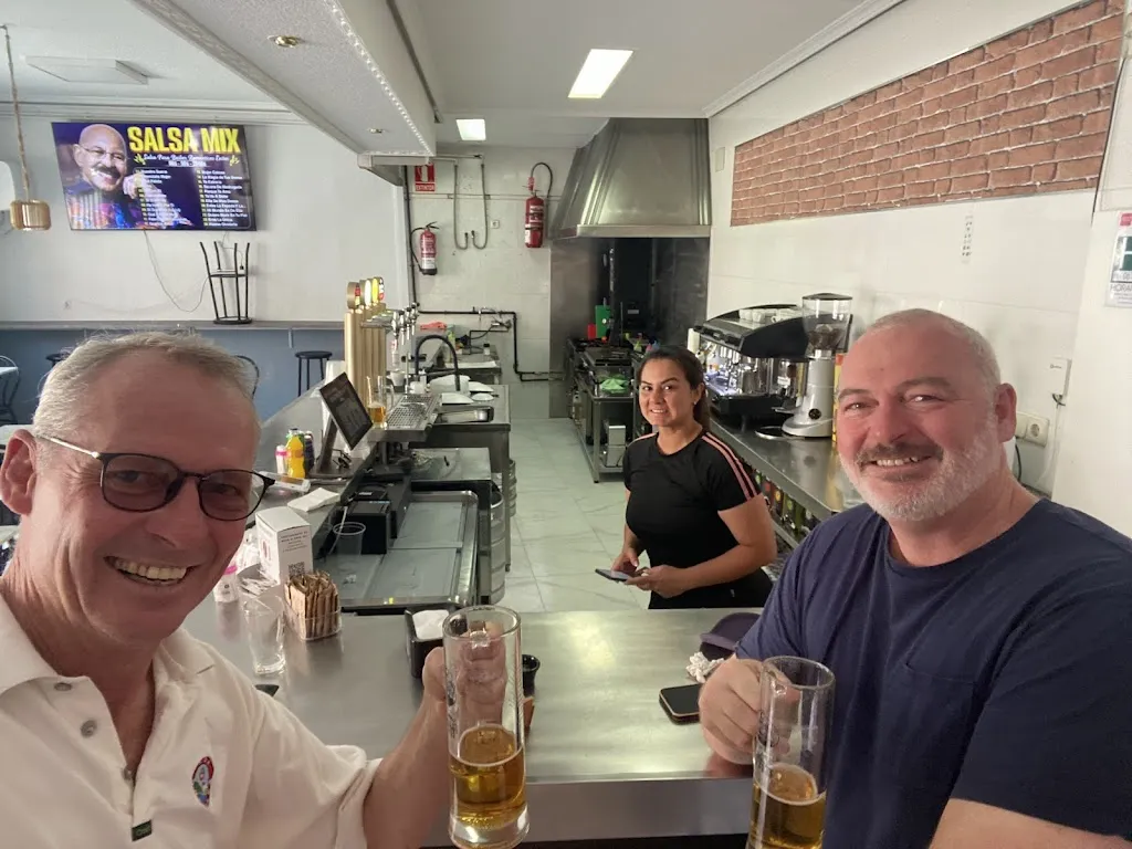 Patrick Taylor_Jr Dugout Café_Paracuellos_avis