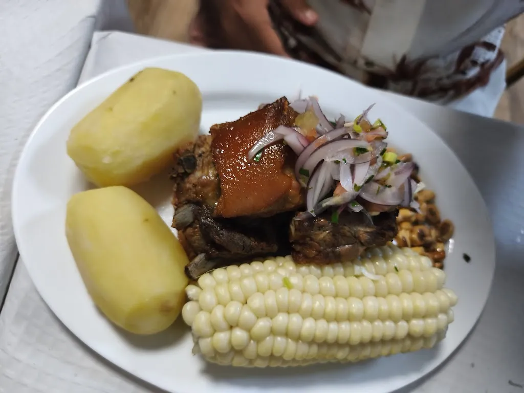 Yazmina Sabando_Parrilladas Patolín_Paracuellos_review