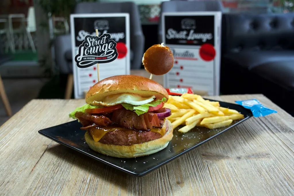 Street Lounge_Paracuellos_slider_image_3