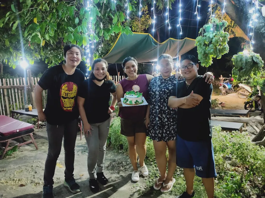 Wendyl Arañas_Skye Garden Cafe_Minglanilla_review