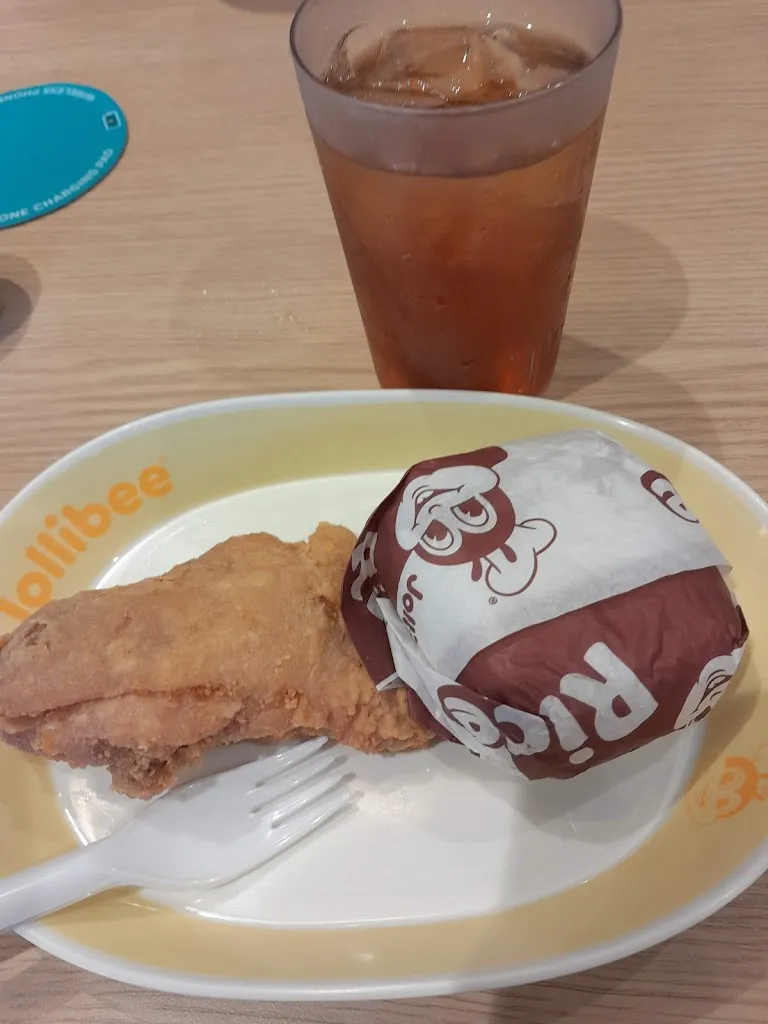 Menu_Jollibee_Minglanilla_image_3