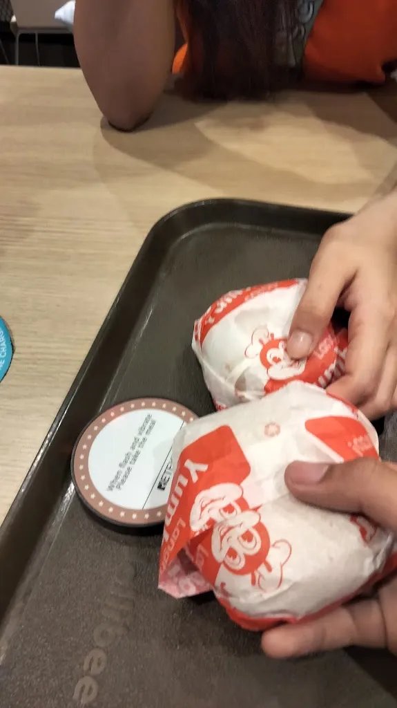 Menu_Jollibee_Minglanilla_image_8