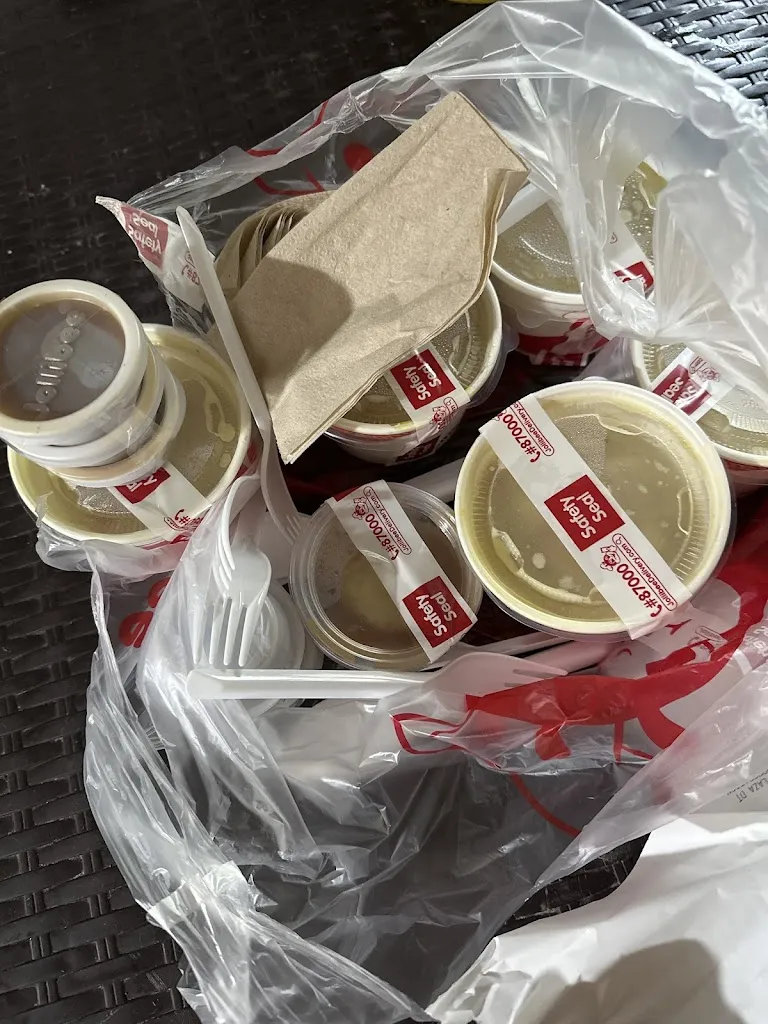 Raquel Epinosa_Jollibee_Minglanilla_review