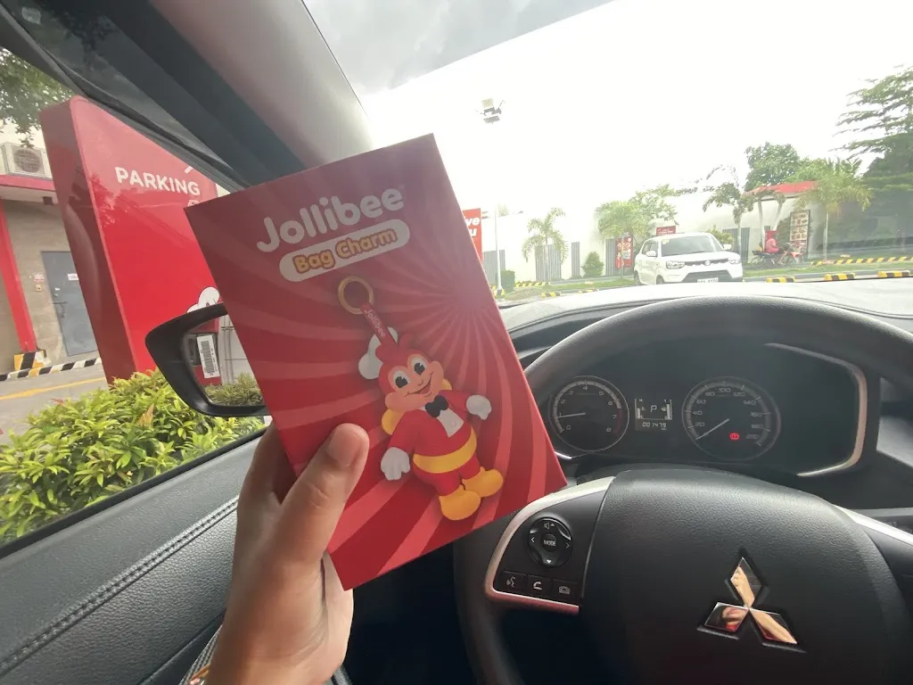 ANALOU GAITE_Jollibee_Minglanilla_review