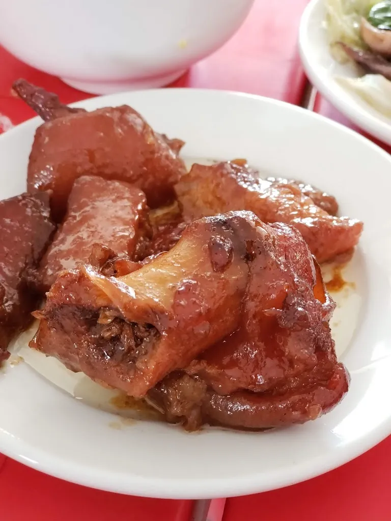 Bernadette's Lechon_Minglanilla_slider_image_3