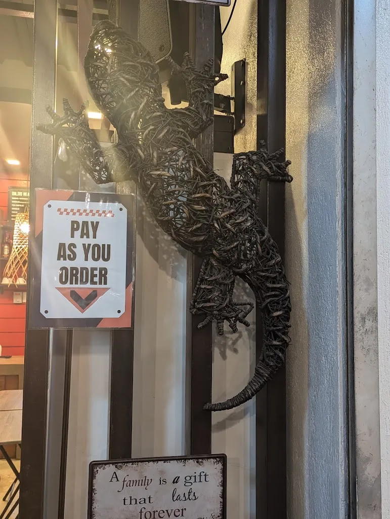 L Cafe Kitchenette + Bar_Minglanilla_slider_image_3