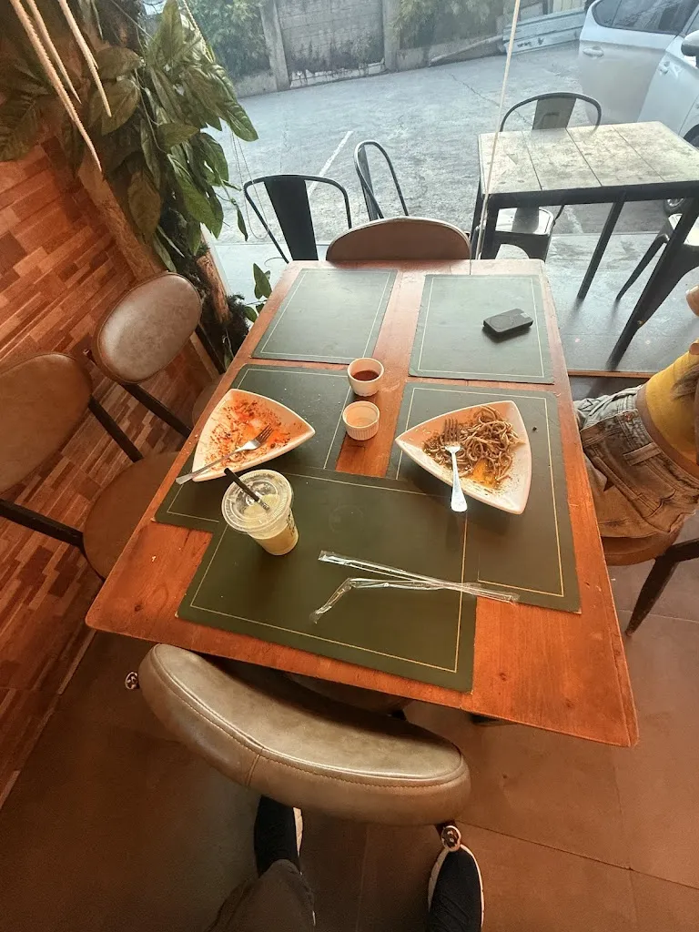 Wolfgang Kluge_Tēology Café_Minglanilla_review