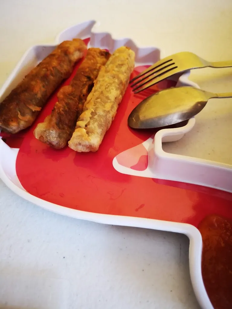 Hungry Kong's Food Place_Minglanilla_slider_image_2