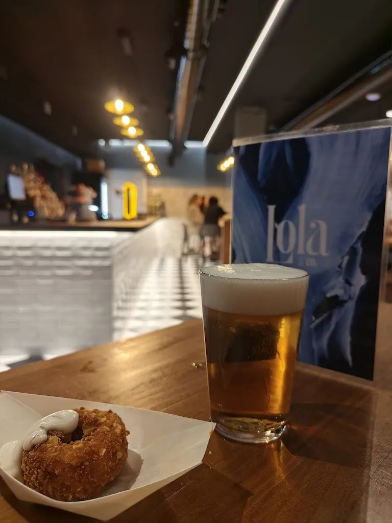 Aitor Sáez Tornay_Lola & Co._Roda La_review