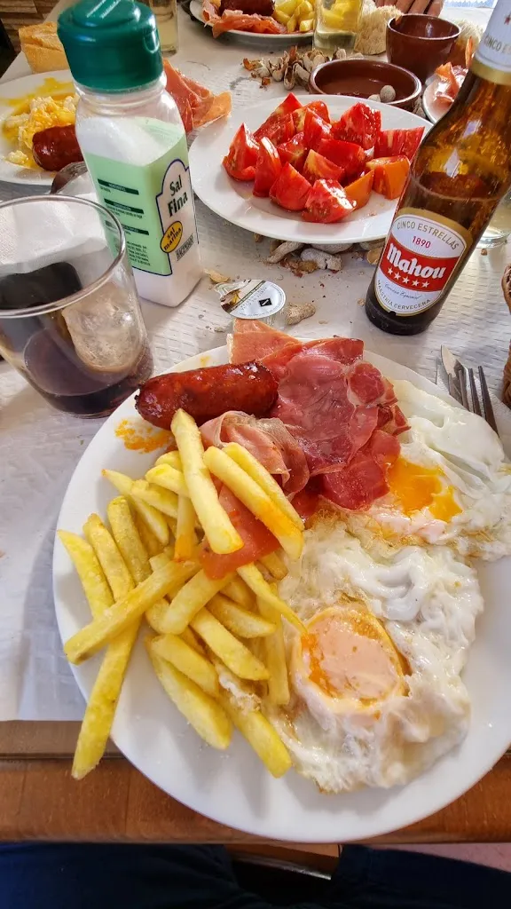 Juan Victoriano Moya Macías_Cafetería-Restaurante La Gasolinera._Talayuelas_Bewertung