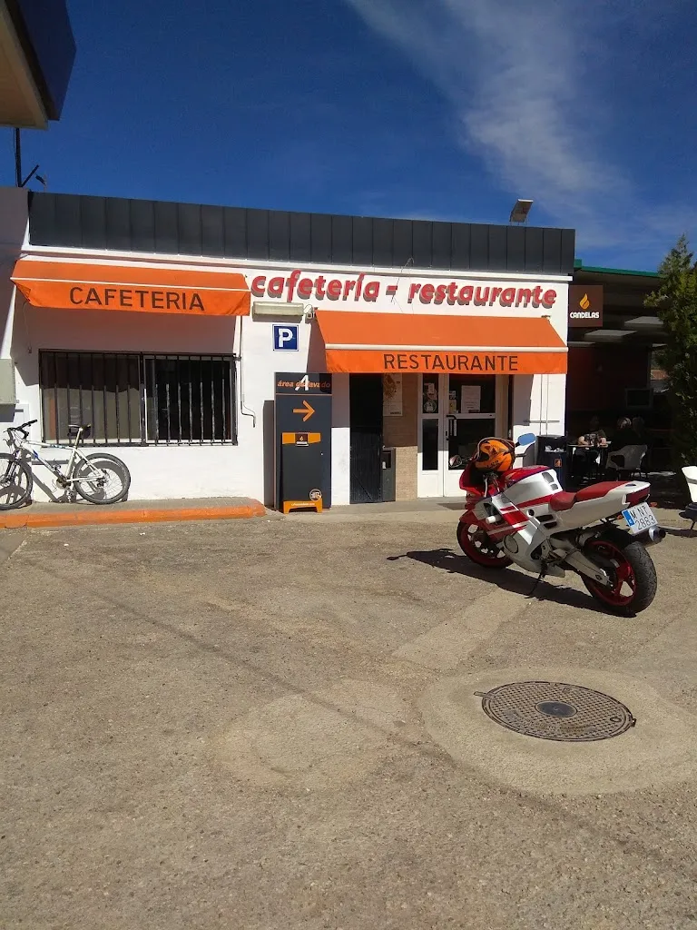 Cafetería-Restaurante La Gasolinera. ristorante a Talayuelas