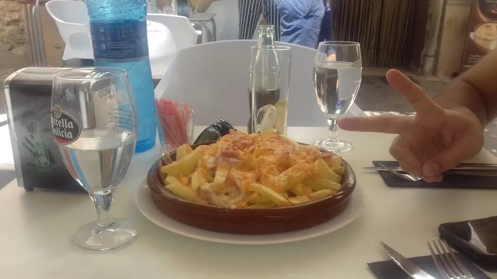 GastroPUB LIVERPOOL restaurant in Sisante