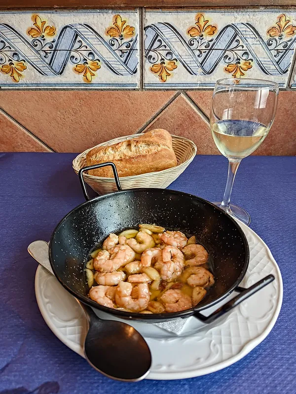 Lucas Klamert_Mesón Darling_Torrubia del Castillo_review