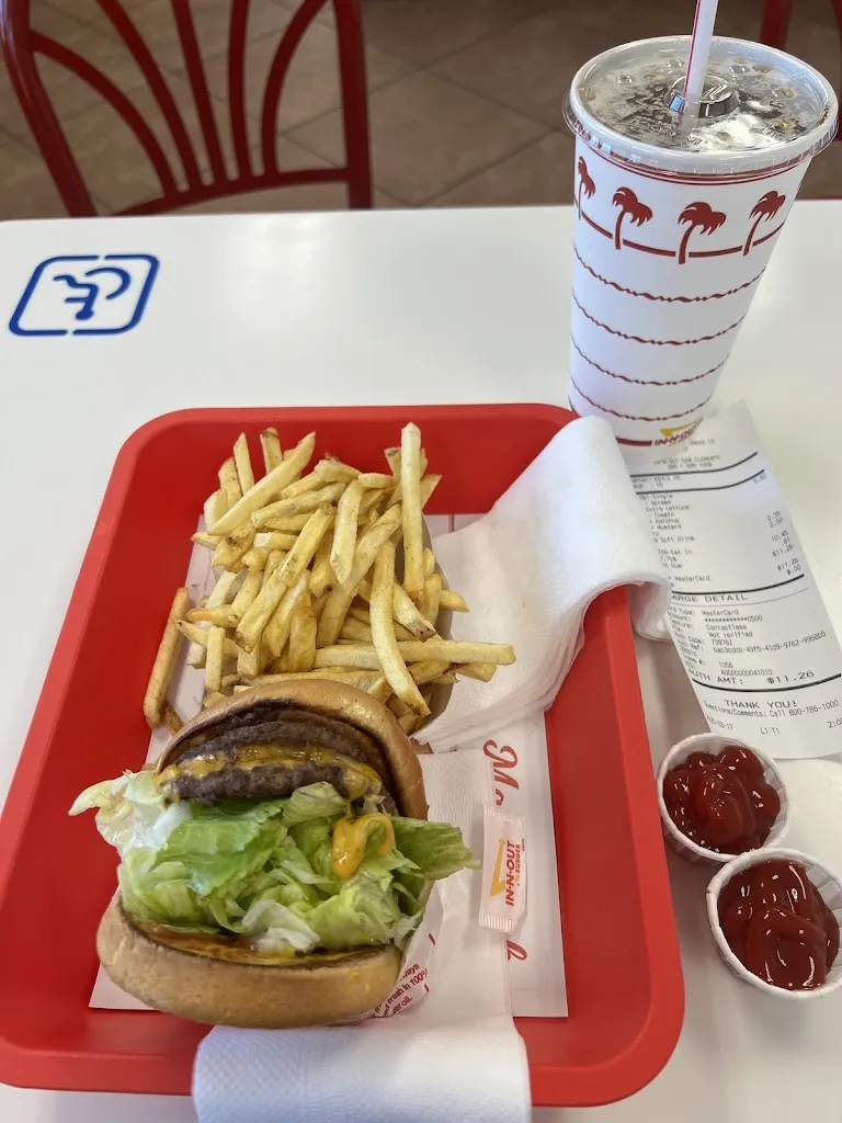 Andy Chatham_In-N-Out Burger_San Clemente_review