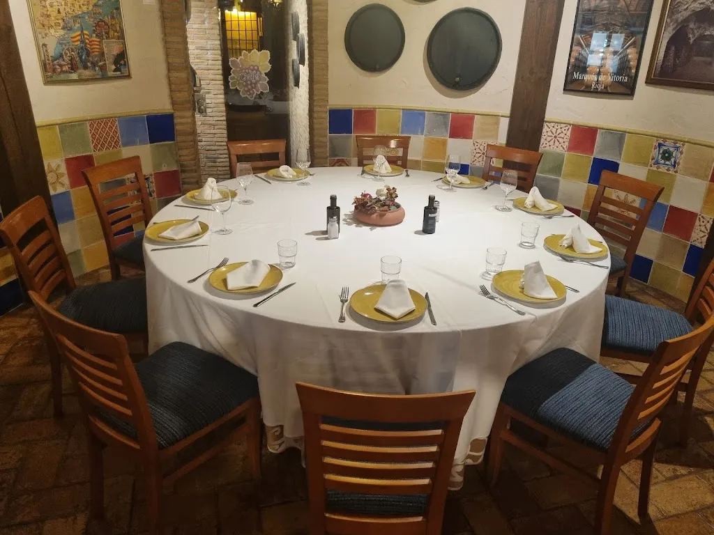 Restaurant la Bota_Roda La_slider_image_3