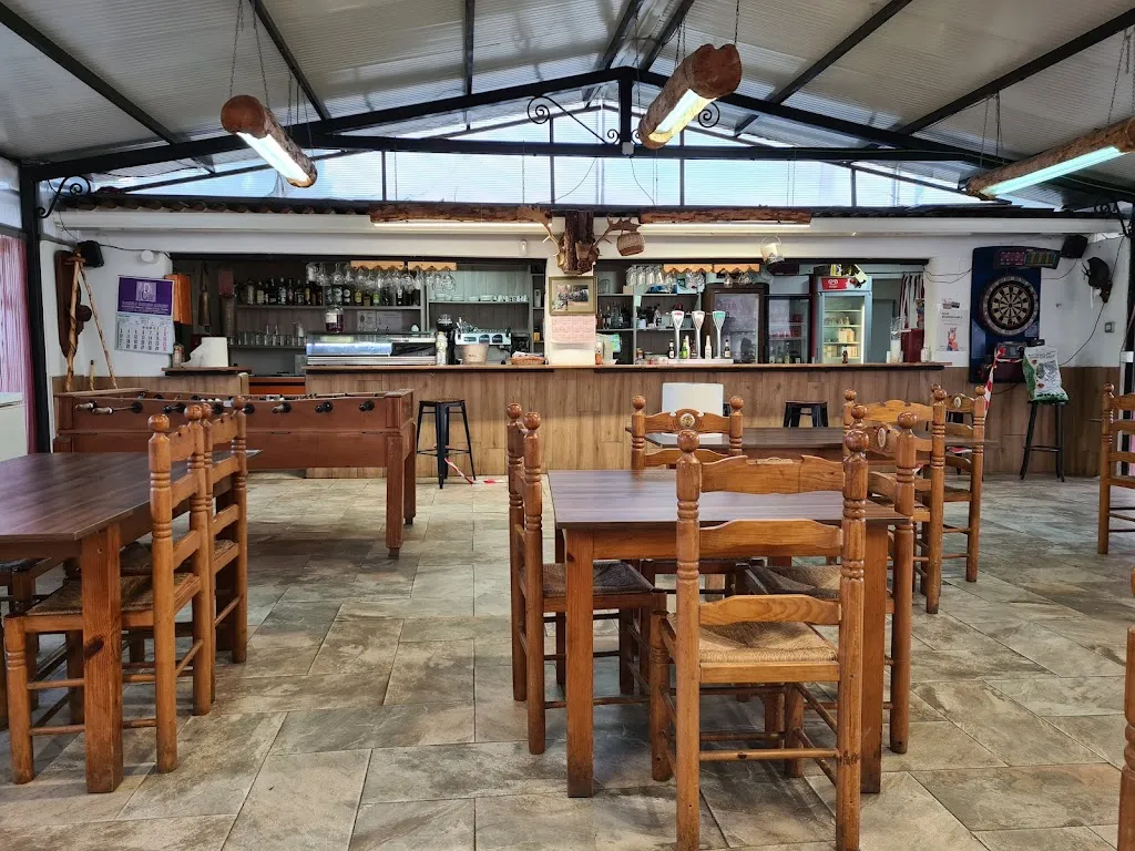 Bar “El Chiringuito” restaurant in Valdemoro-Sierra