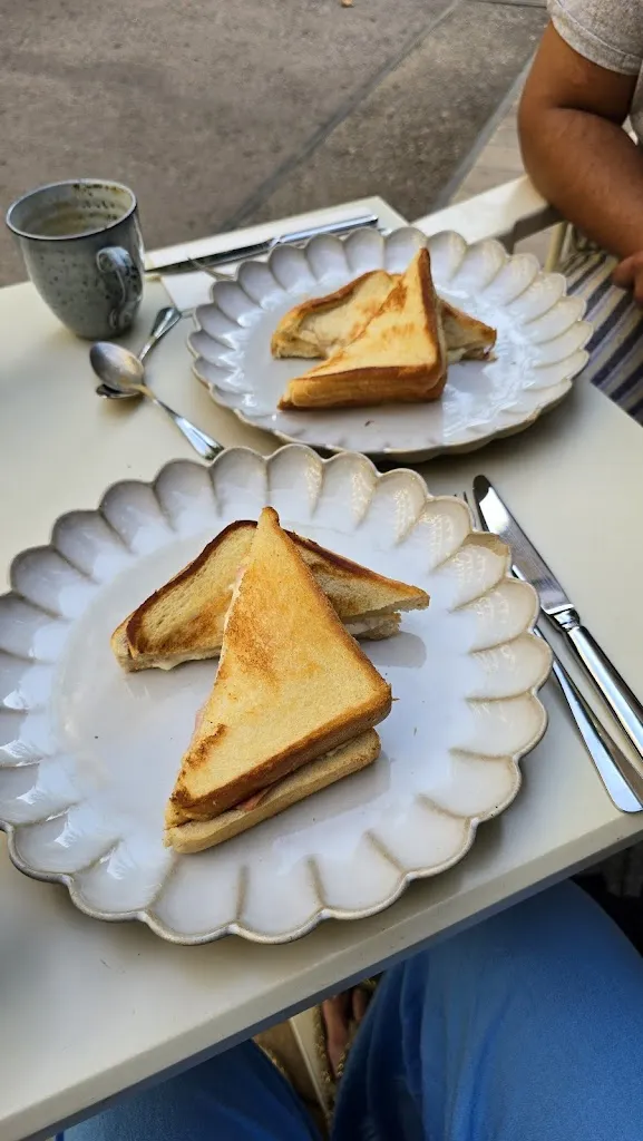 arantza fabregat_Café Montesol & Rooftop Bar_Vara de Rey_review