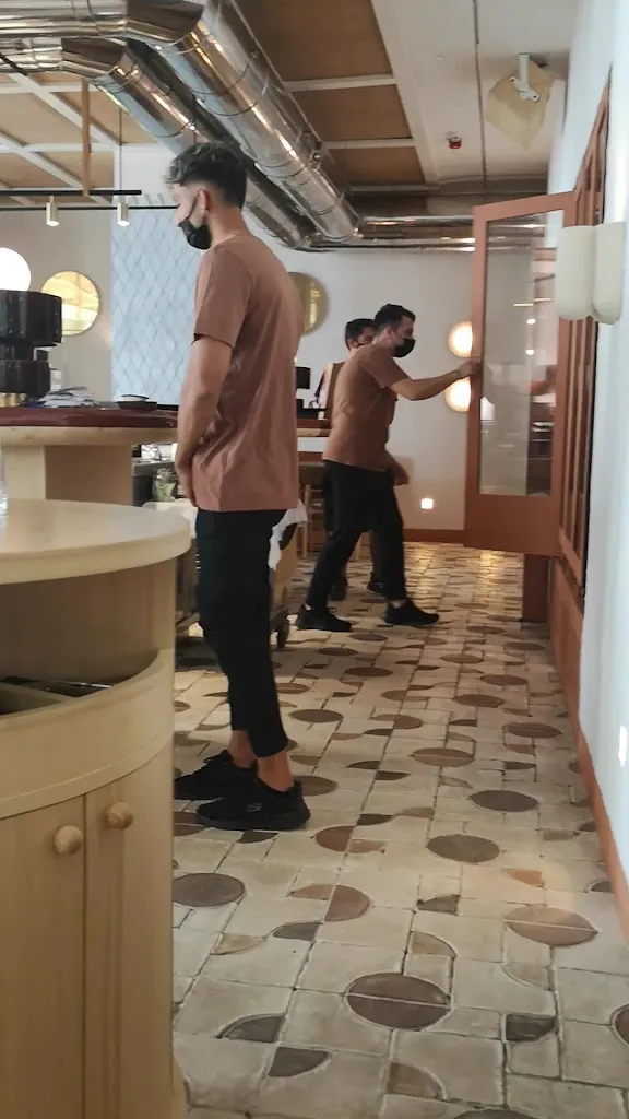 Café Montesol & Rooftop Bar_Vara de Rey_slider_image_2