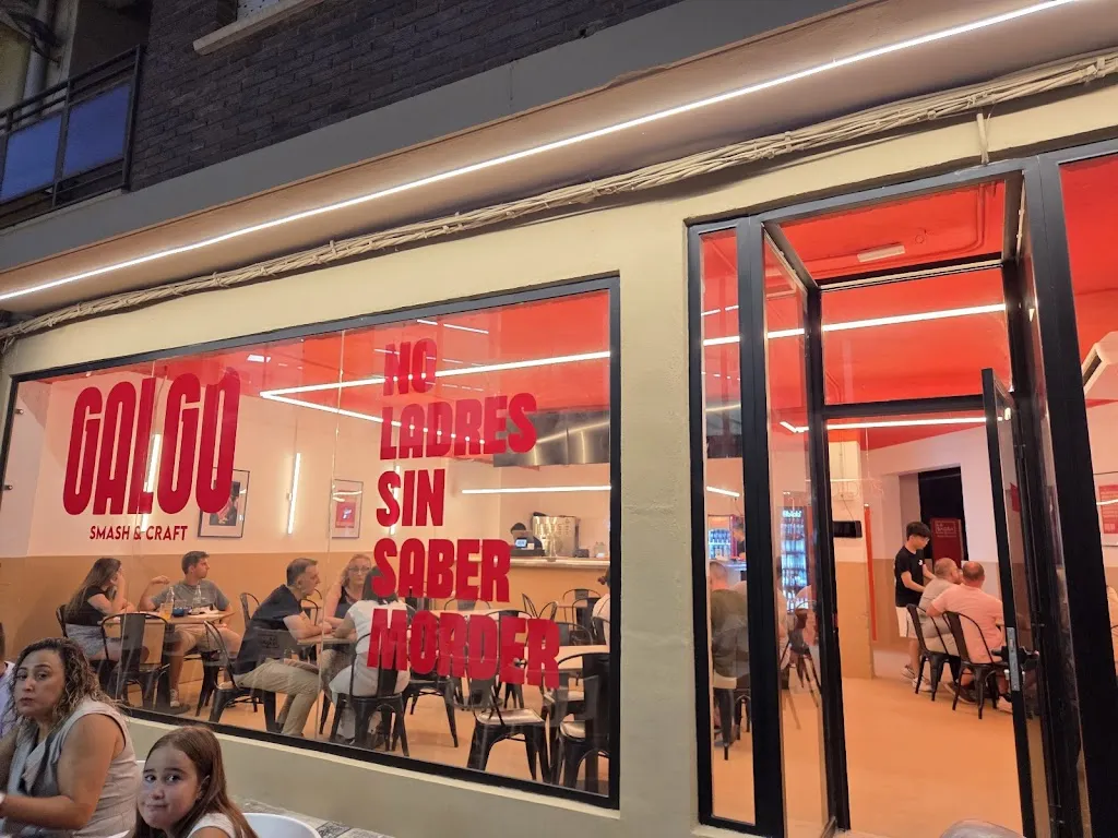 Galgo Smash & Craft restaurant in Roda La