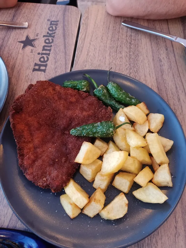 Menu_SAL Y PICA ``ᵀᵉʳʳᵃᶻᵃ • ᴿᵉˢᵗᵃᵘʳᵃⁿᵗᵉ • ᴮᵃʳ``_Valdemorillo de la Sierra_image_9