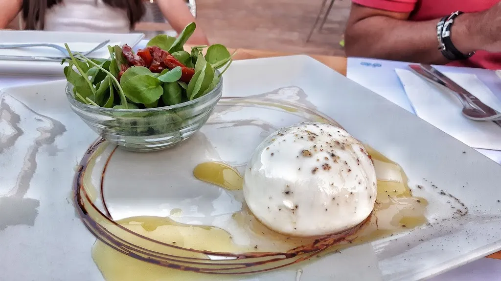 Roberto Torres_Tipico Gastrobar & Club Social_Valdemorillo de la Sierra_review