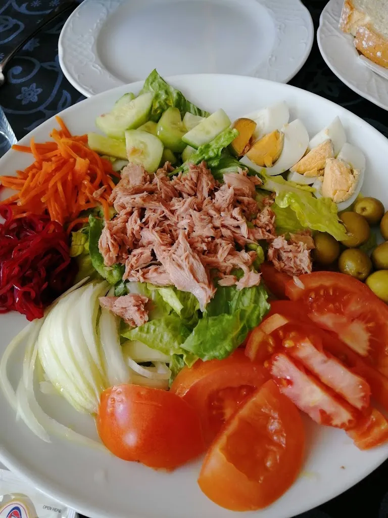 Maria Ozaeta_𝐑𝐞𝐬𝐭𝐚𝐮𝐫𝐚𝐧𝐭𝐞 𝐓𝐢𝐧𝐭𝐨 𝐂𝐚𝐳_Villalba de la Sierra_review