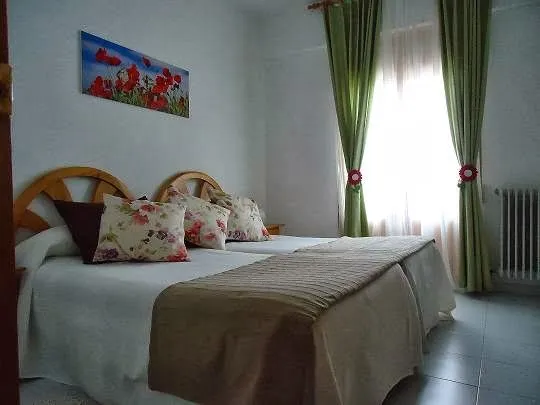 Hostal Bayo_Villalba de la Sierra_slider_image_2