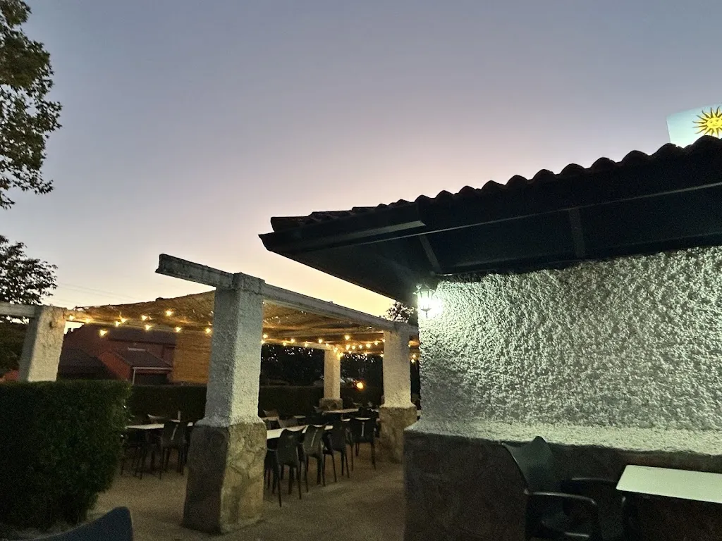 Lucía Martín_A la Uruguaya_Villalba de la Sierra_recensione