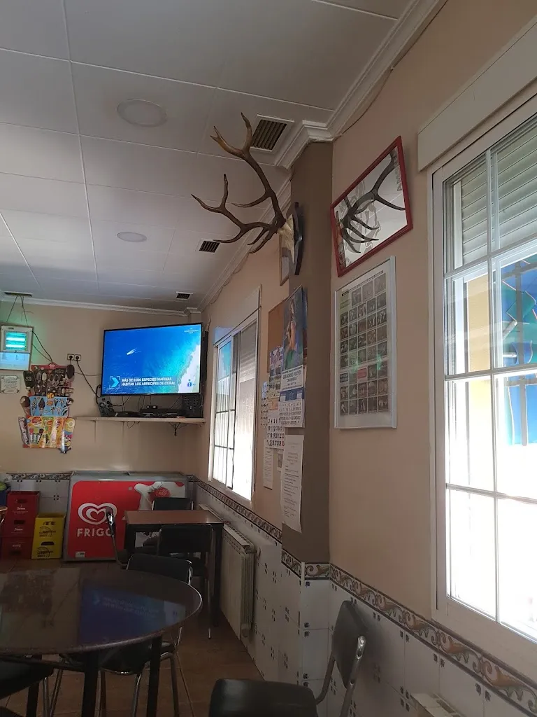 Bar Pinturas Rupestres_Villar del Humo_slider_image_2