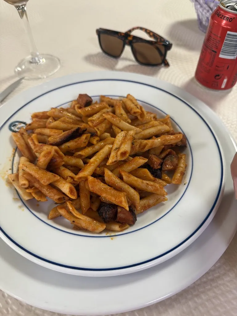 luis elias_Hostal Restaurante Villares_Villares del Saz_recensione