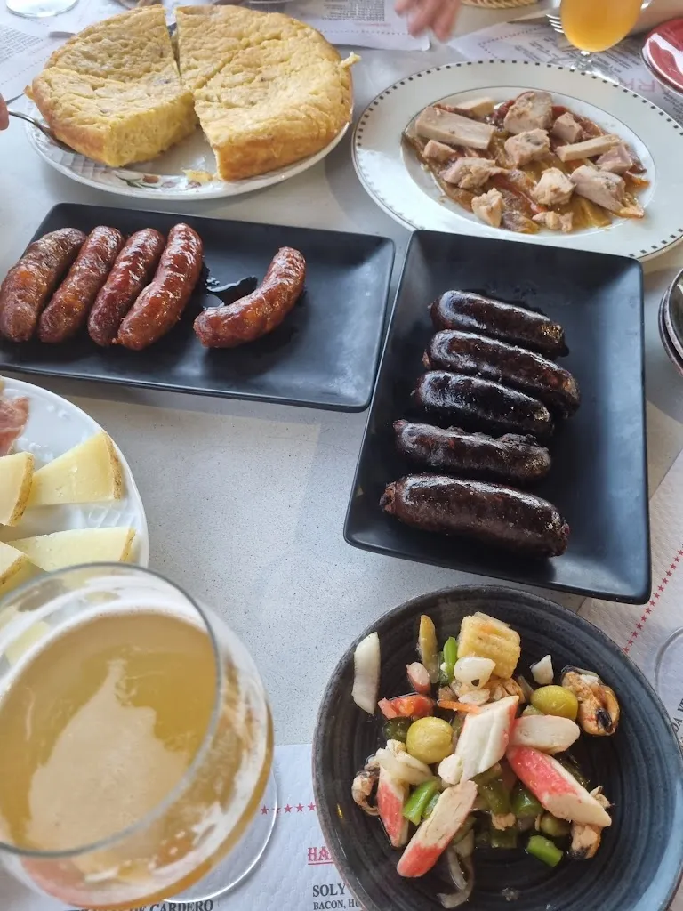 Elisa Muñoz_SOL Y SOMBRA._Villares del Saz_review