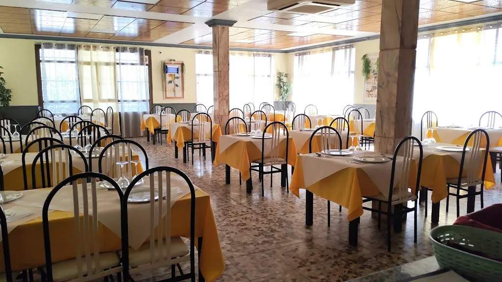 SOL Y SOMBRA. ristorante a Villares del Saz