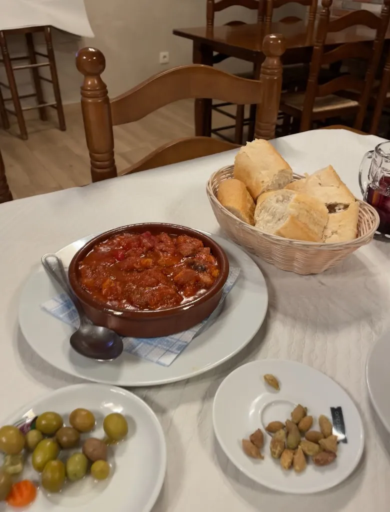 Sara Yoo_Bar Restaurante Casablanca_Villanueva de la Jara_review