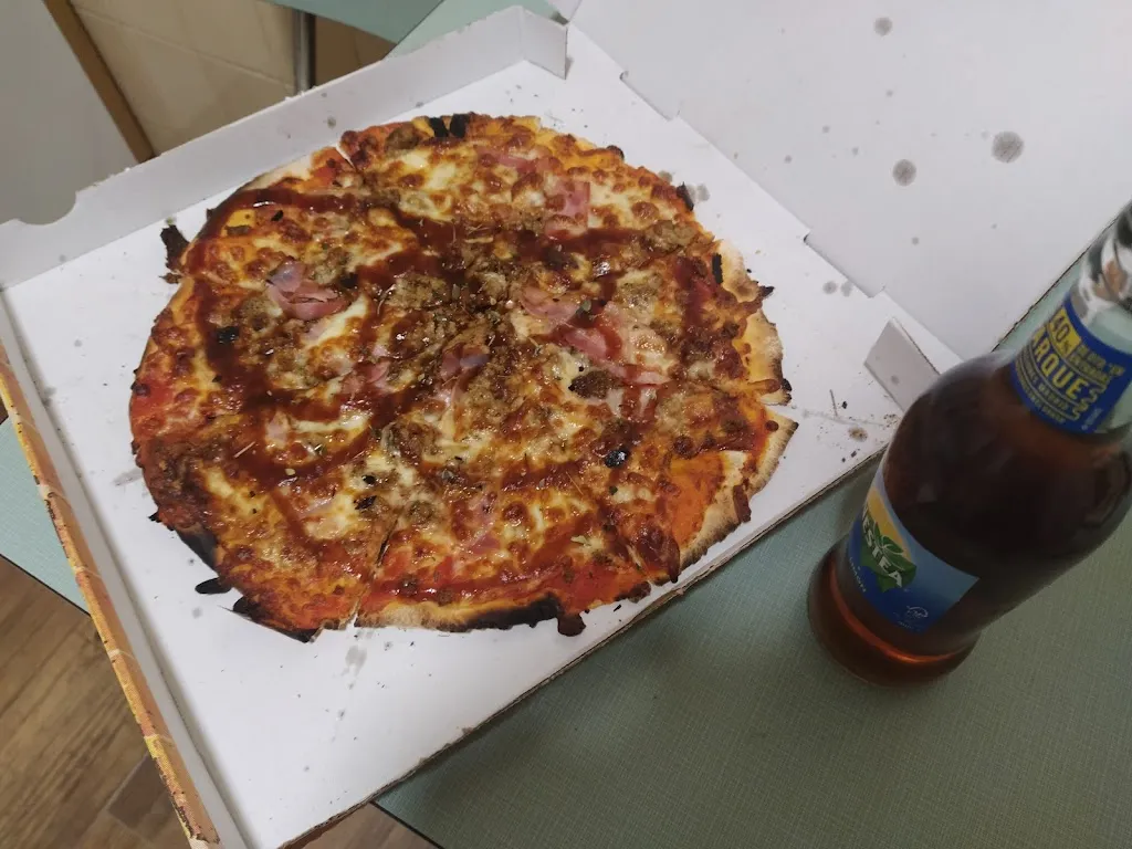 Eddie Stuar Esper Velasco_pizzeria el barrio_Villanueva de la Jara_review