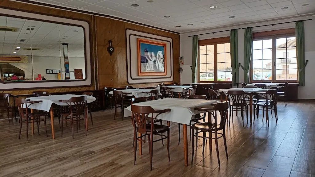 Bar restaurante “Casino Jareño” restaurant in Villanueva de la Jara