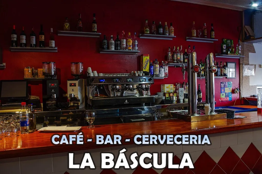 La Báscula Café - Bar - Cervecería restaurant in Villanueva de la Jara