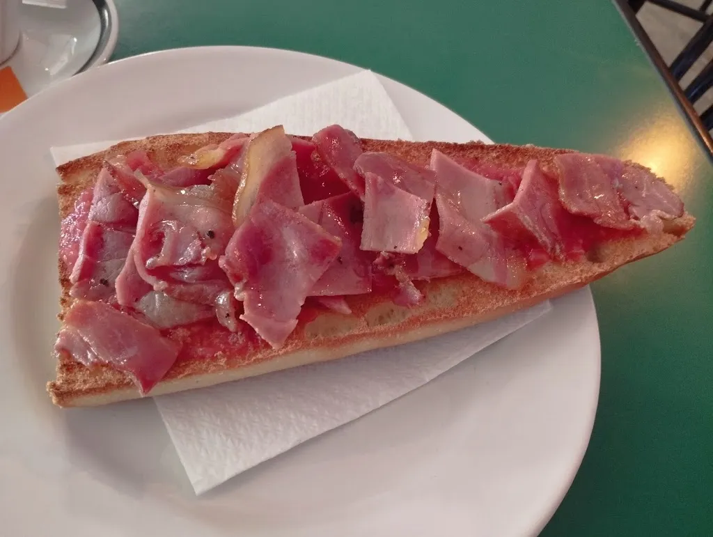 Cafetería El Paseo_Villanueva de la Jara_slider_image_2