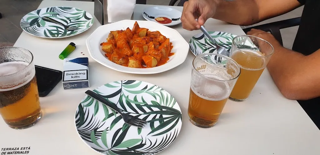 tarek salame_Cafetería ATI-2_Villaverde y Pasaconsol_review