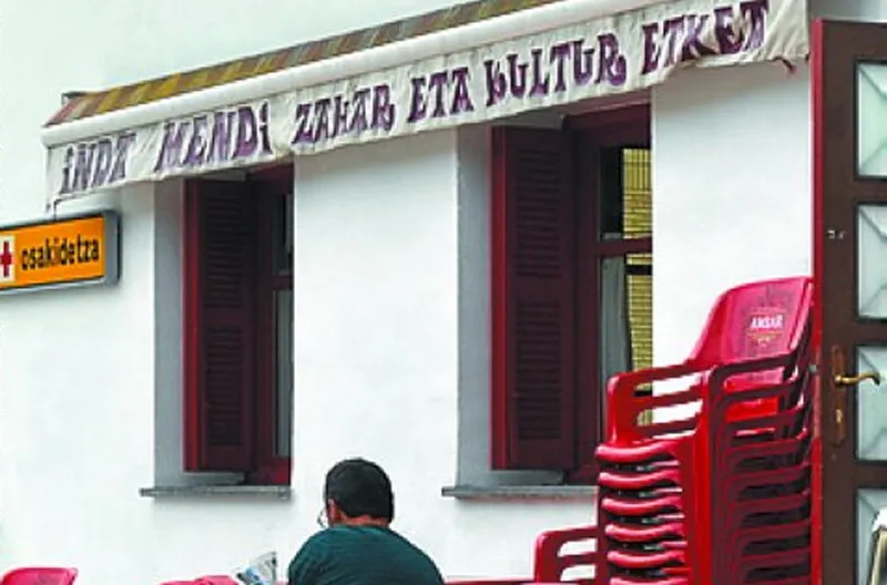 Inda Mendi Jubilatuen Taberna restaurant in Aizarnazabal