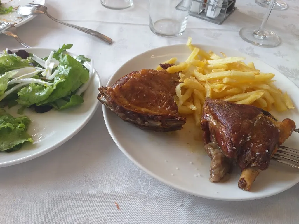 David Ugowe_Altzoko Ostatua_Altzo_review