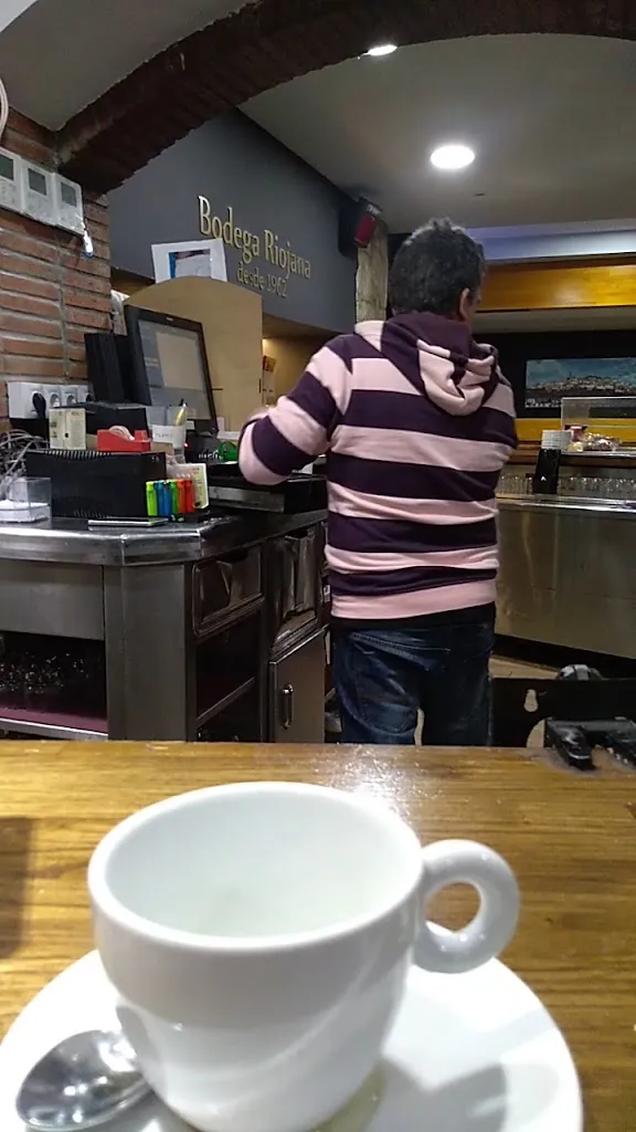 Bodega Riojana_Altzaga_slider_image_2