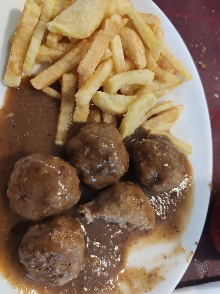 Rodrigo Gómez_UGARRIXA Merenderua_Antzuola_review