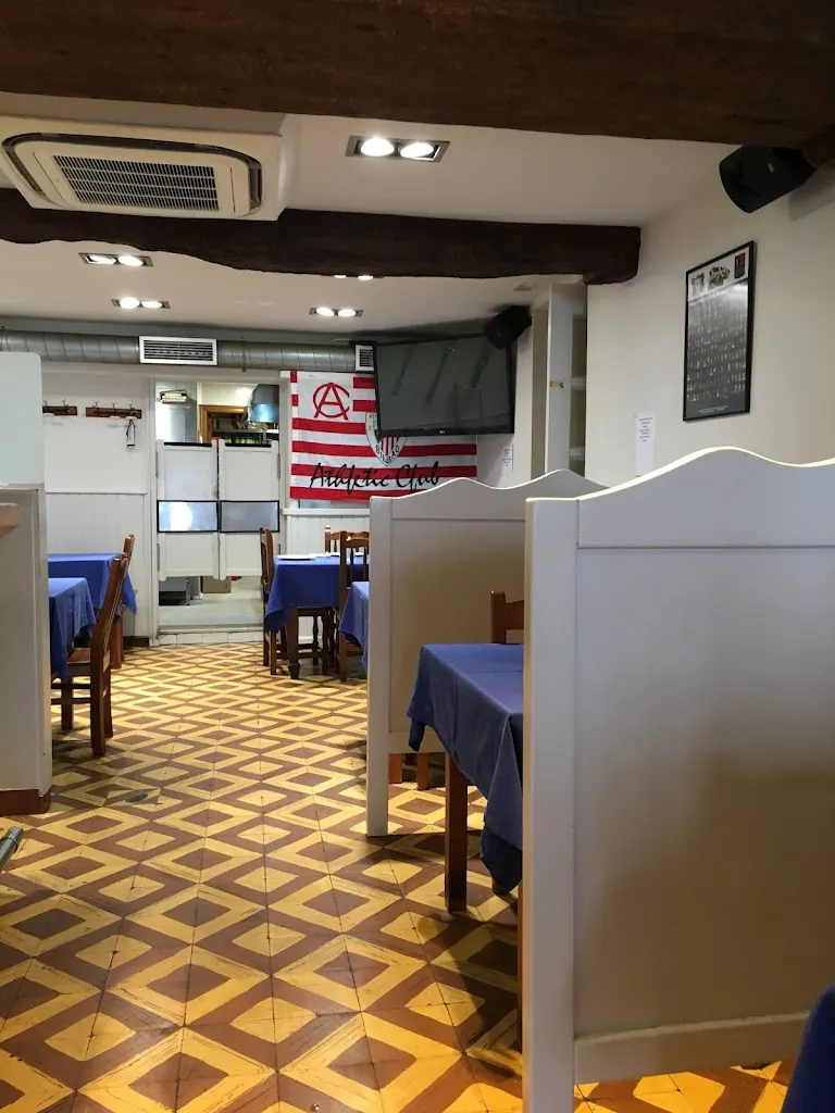 Larrea Taberna restaurant in Antzuola