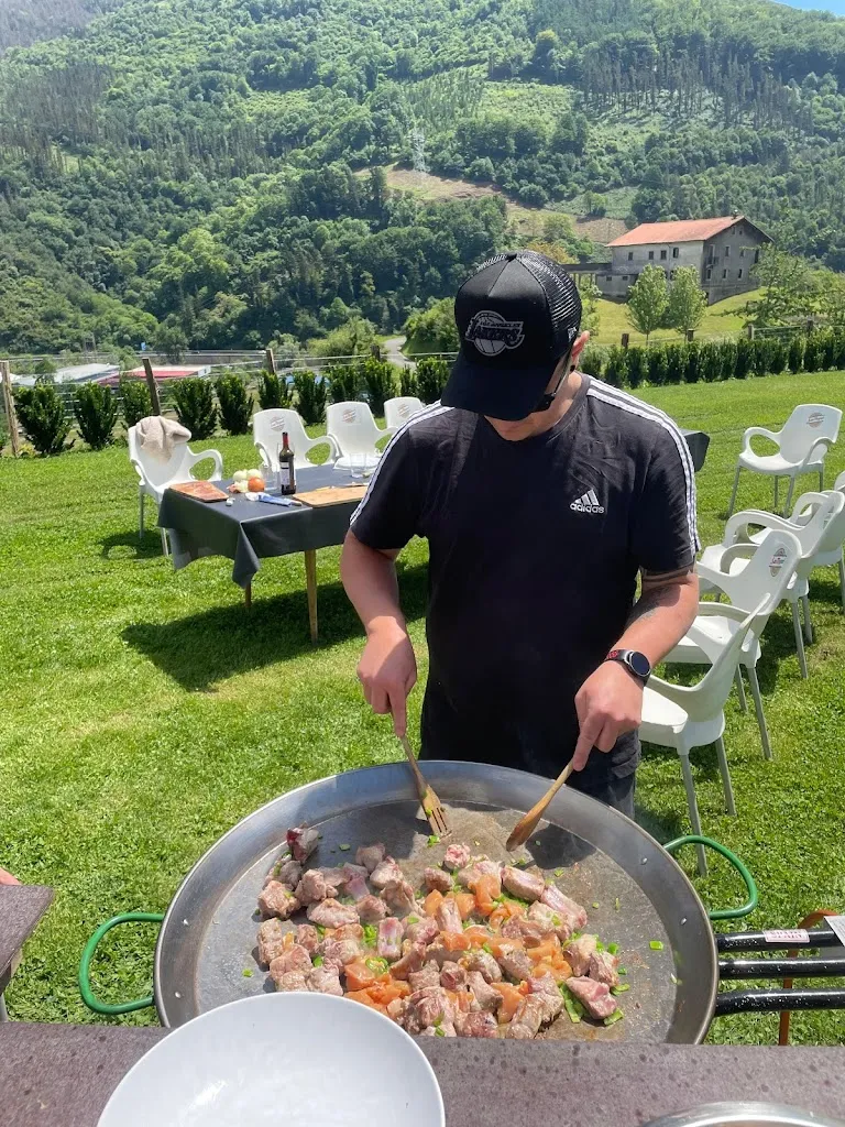 xabat Ugartemendia_Katategi txiki_Anoeta_review